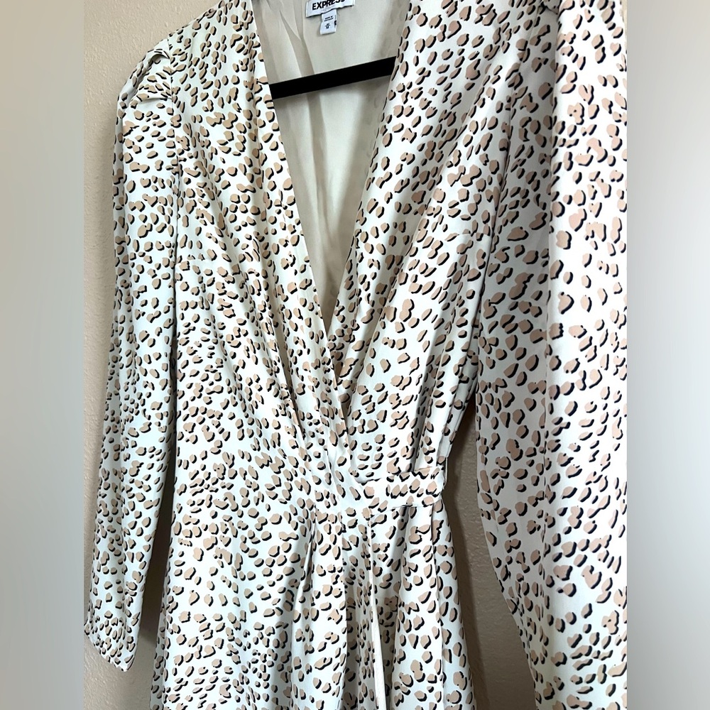 ⭐️Women’s EXPRESS mini dress